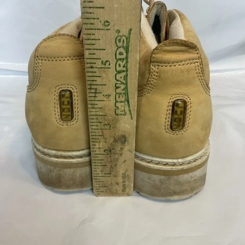 Lugz tan lace